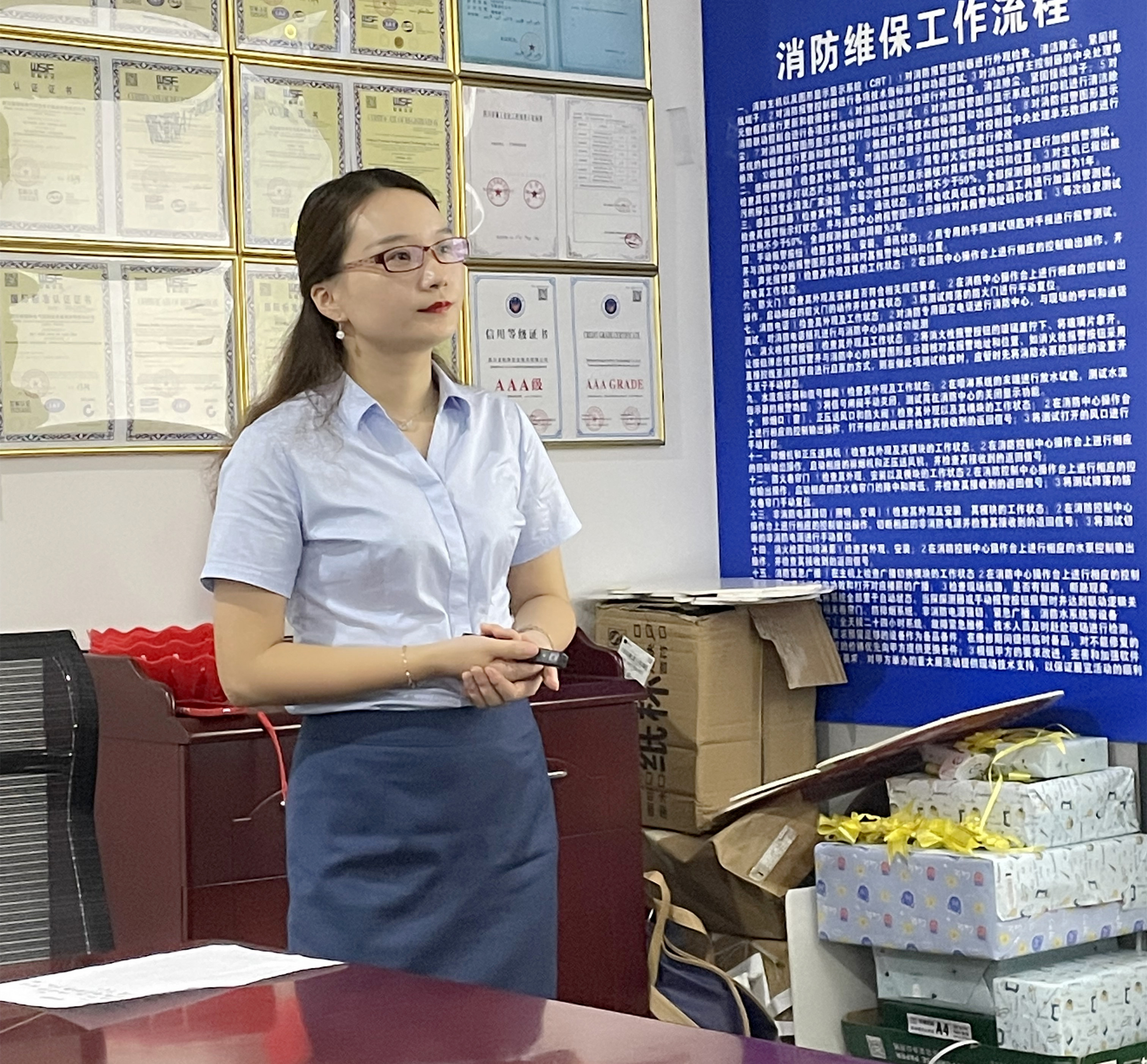 培訓(xùn)單人照.JPG